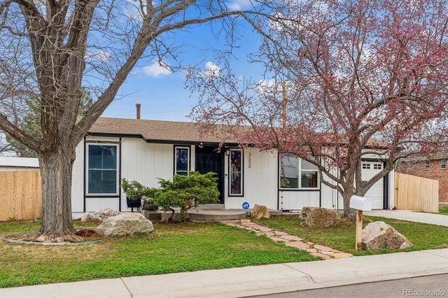 3550 W Mountain Road, Englewood, CO 80110