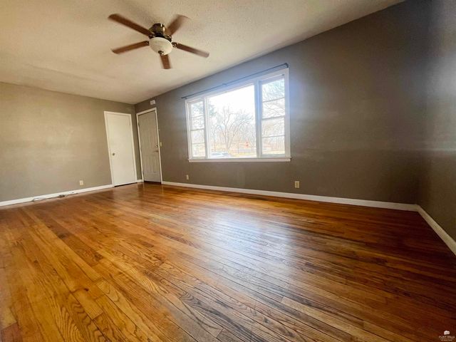 1401 N Eisenhower Dr, Junction City, KS 66441