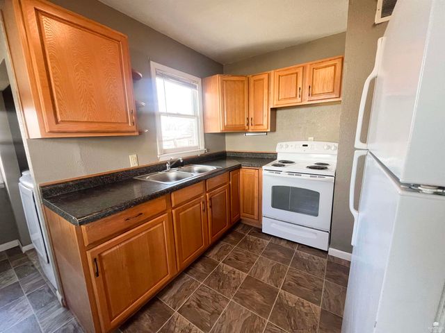 1401 N Eisenhower Dr, Junction City, KS 66441