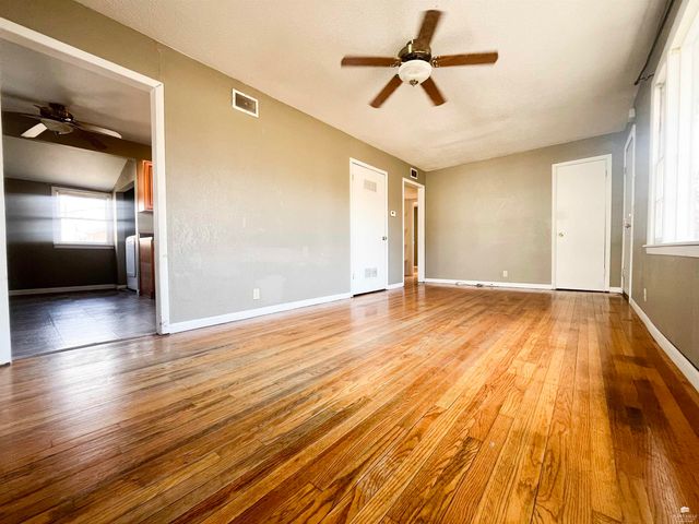 1401 N Eisenhower Dr, Junction City, KS 66441