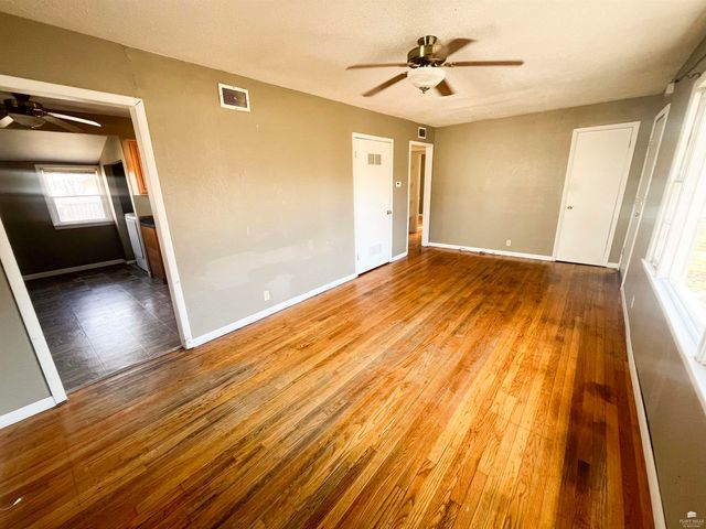 1401 N Eisenhower Dr, Junction City, KS 66441