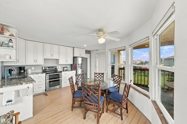 4214 Vista Road, Galveston, TX 77554