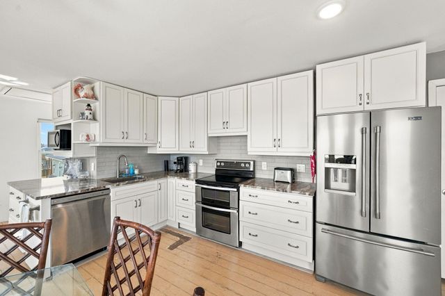 4214 Vista Road, Galveston, TX 77554