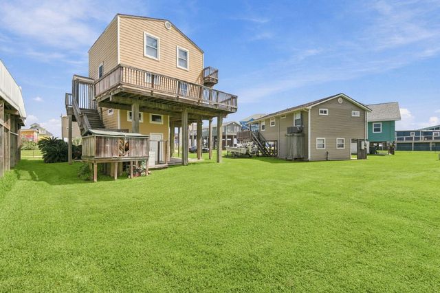 4214 Vista Road, Galveston, TX 77554