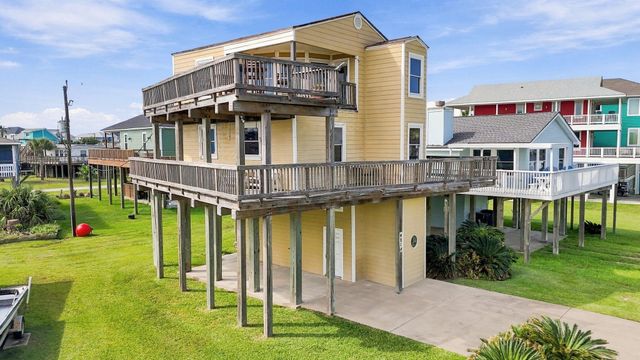 4214 Vista Road, Galveston, TX 77554