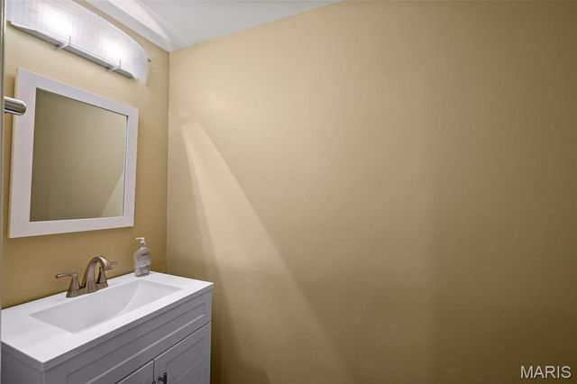 4208 Olive Street 4208, St Louis, MO 63108