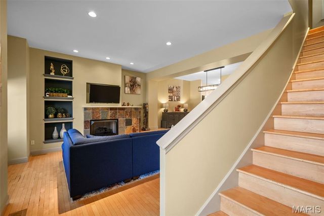 4208 Olive Street 4208, St Louis, MO 63108