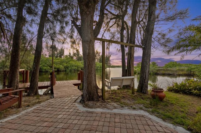 10007 TAMIAMI TRAIL S, North Port, FL 34287