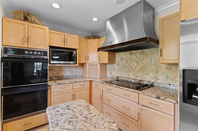 10007 TAMIAMI TRAIL S, North Port, FL 34287