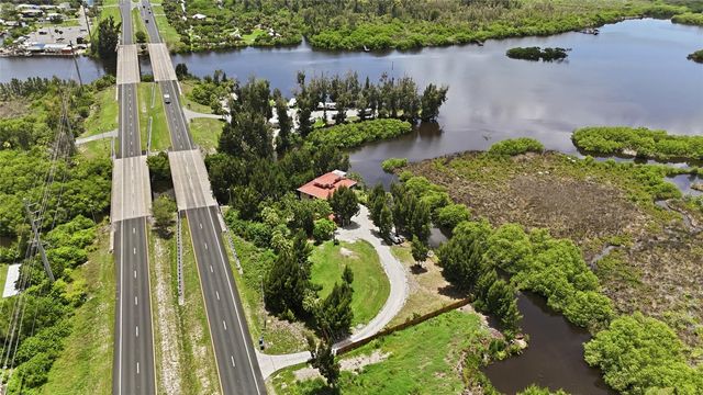 10007 TAMIAMI TRAIL S, North Port, FL 34287