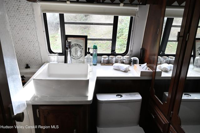 275 Creek Locks Road, Rosendale, NY 12472