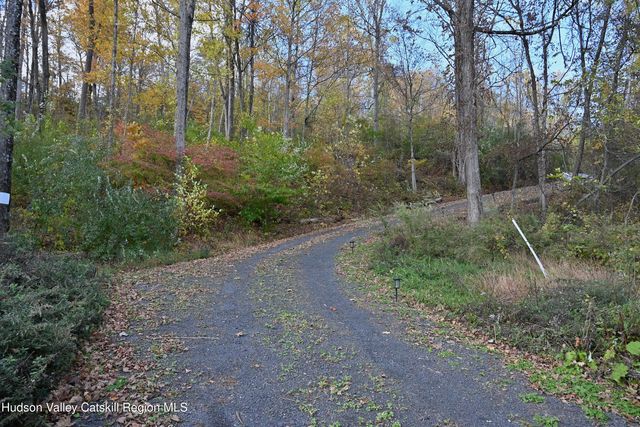 275 Creek Locks Road, Rosendale, NY 12472