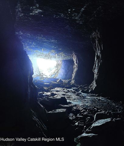 275 Creek Locks Road, Rosendale, NY 12472