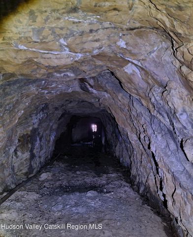 275 Creek Locks Road, Rosendale, NY 12472