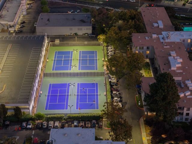 7 Commodore DR 355, Emeryville, CA 94608