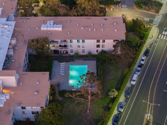 7 Commodore DR 355, Emeryville, CA 94608