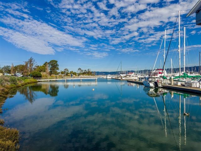 7 Commodore DR 355, Emeryville, CA 94608