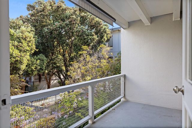 7 Commodore DR 355, Emeryville, CA 94608