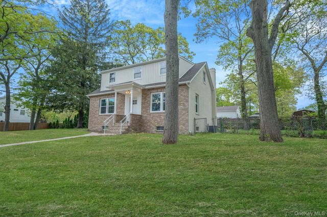 317 Haven Avenue, Ronkonkoma, NY 11779