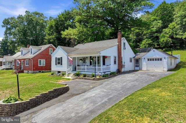 1617 S MAIN ST, Bechtelsville, PA 19505