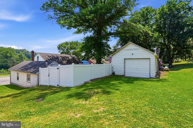 1617 S MAIN ST, Bechtelsville, PA 19505