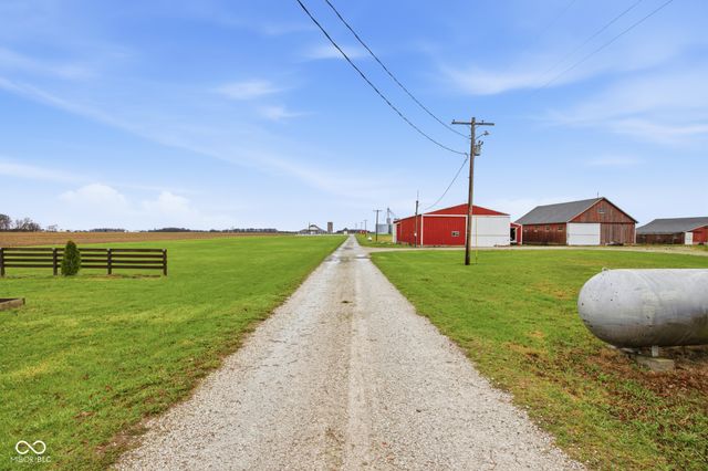 7234 W 200 S, Jamestown, IN 46147