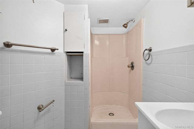 3402 Elliott Boulevard, Oceanside, NY 11572