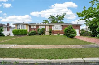 3402 Elliott Boulevard, Oceanside, NY 11572