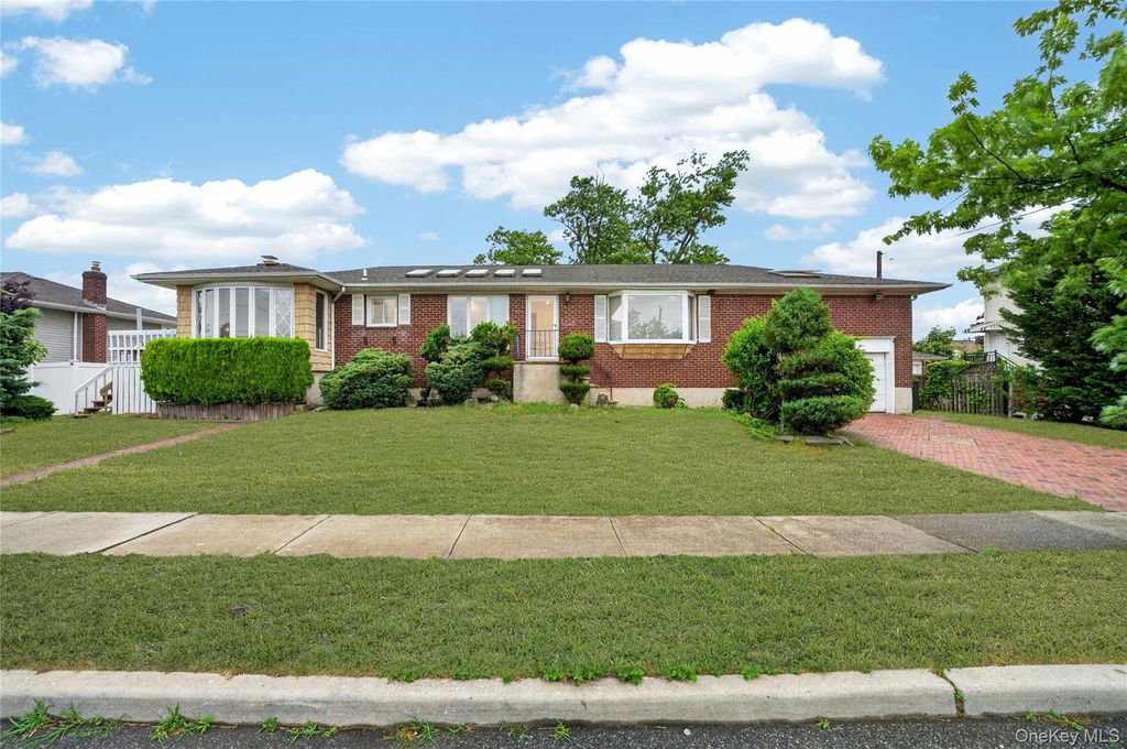 3402 Elliott Boulevard, Oceanside, NY 11572