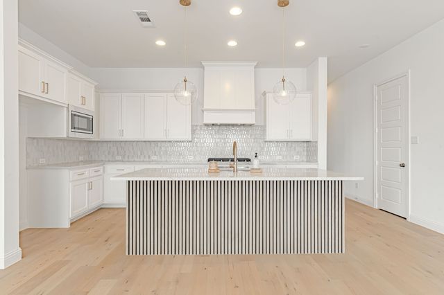 2143 Village Walk Place, Aledo, TX 76008