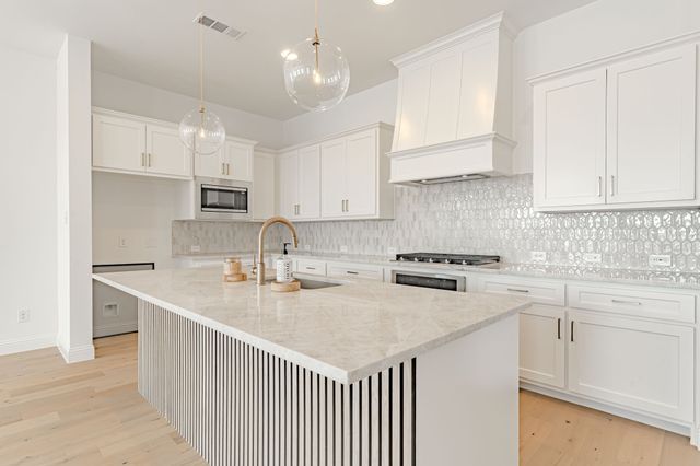 2143 Village Walk Place, Aledo, TX 76008