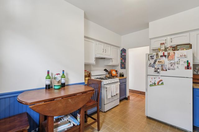 2211 10th Avenue S, Minneapolis, MN 55404