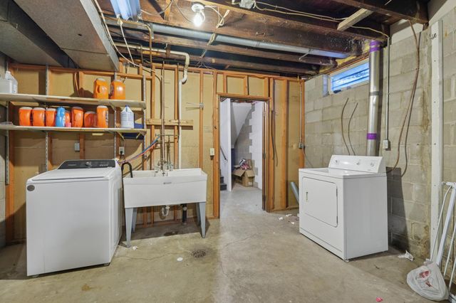 2211 10th Avenue S, Minneapolis, MN 55404