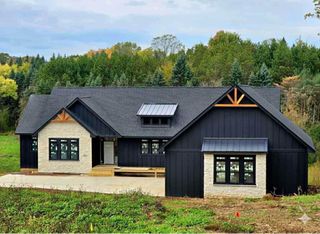 1198 60th St, Hudson, WI 54016