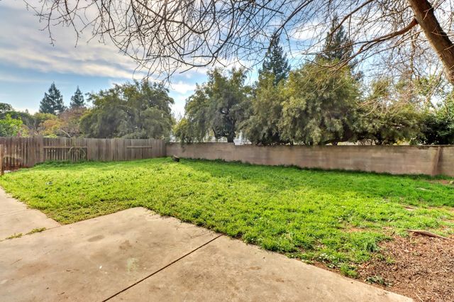 4028 Bairnsdale Way, Sacramento, CA 95826