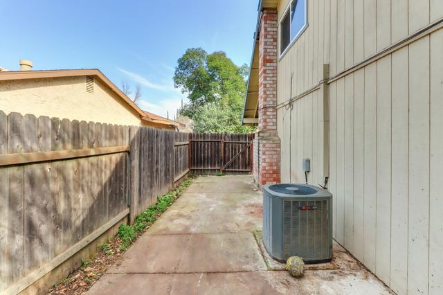 4028 Bairnsdale Way, Sacramento, CA 95826