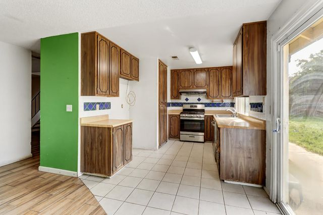 4028 Bairnsdale Way, Sacramento, CA 95826