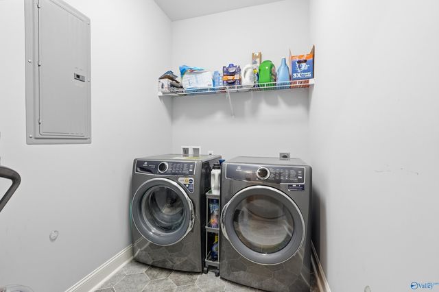 212 Somerdale Lane, Huntsville, AL 35811