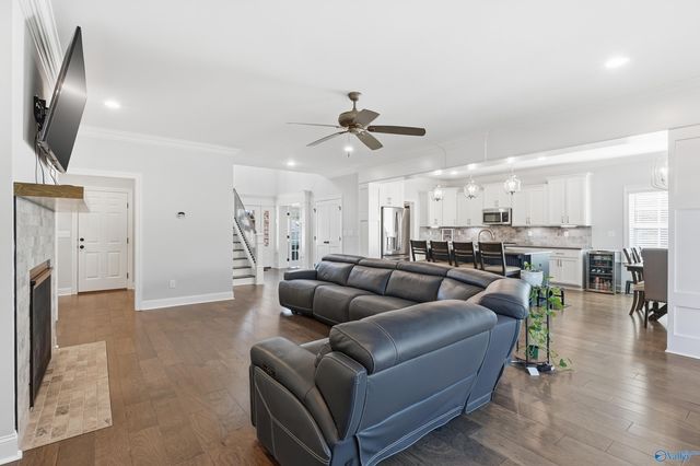 212 Somerdale Lane, Huntsville, AL 35811