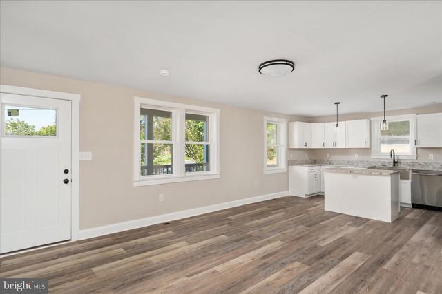 3391 N MAIN ST, Toms Brook, VA 22660