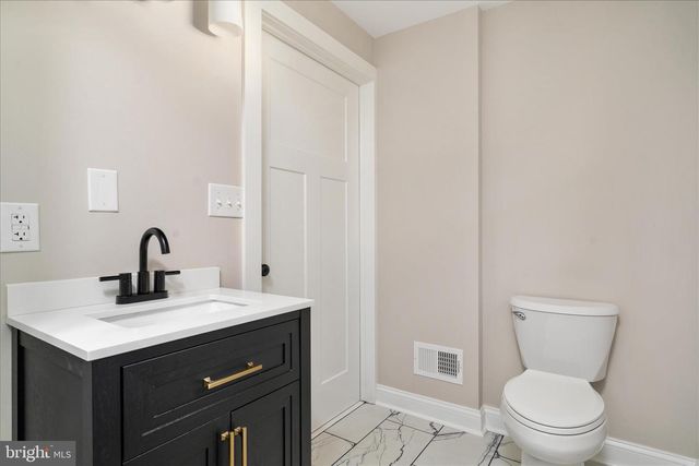 3391 N MAIN ST, Toms Brook, VA 22660