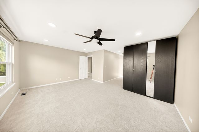 1249 Mallard Lane, Hoffman Estates, IL 60192