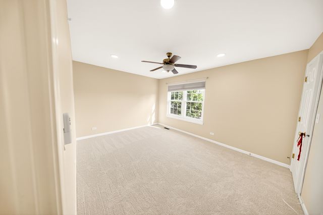 1249 Mallard Lane, Hoffman Estates, IL 60192