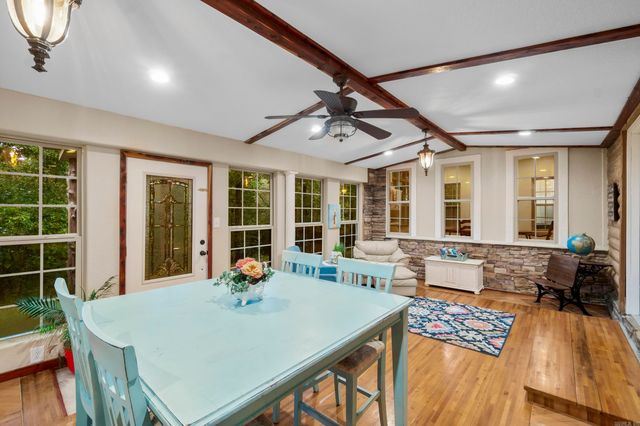 1052 Gravel Hill Road, Romance, AR 72136