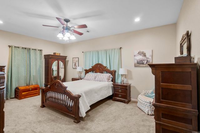 1052 Gravel Hill Road, Romance, AR 72136