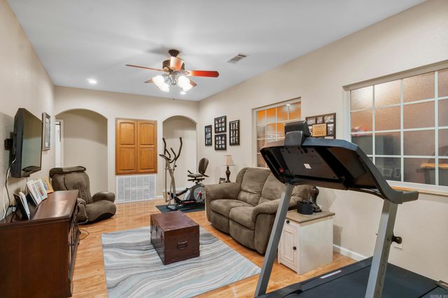 1052 Gravel Hill Road, Romance, AR 72136