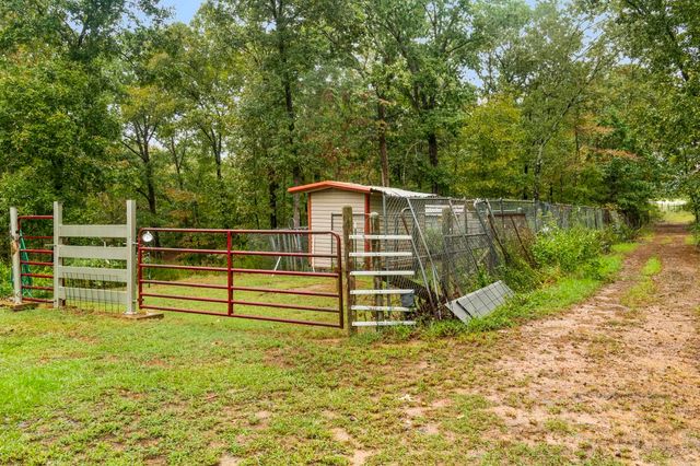 1052 Gravel Hill Road, Romance, AR 72136