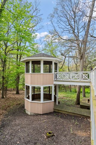 30 Briarwood Trail, New Buffalo Twp, MI 49117