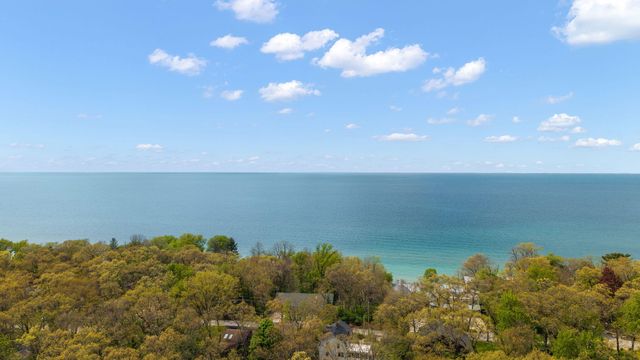 30 Briarwood Trail, New Buffalo Twp, MI 49117