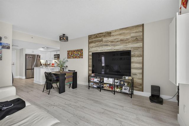 403 S Sapodilla Avenue 502, West Palm Beach, FL 33401